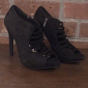 Jessica Simpson heels